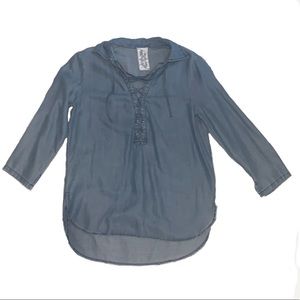NWOT Sadie & Sage chambray lace up quarter sleeve